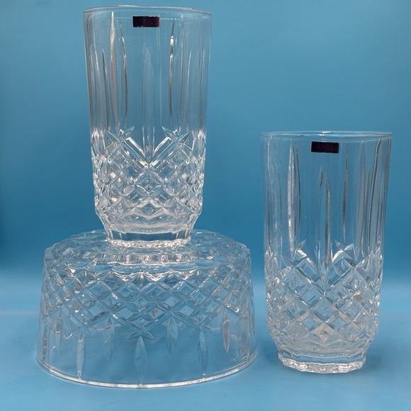 Marquis by Waterford Markham Pair of Vases. Sold separately. - Picture 2 of 13